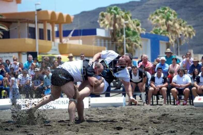 Imagen de archivo de la luchada Institucional del Día de Canarias de 2018, celebrada en Fuerteventura / EFE Carlos de Saá